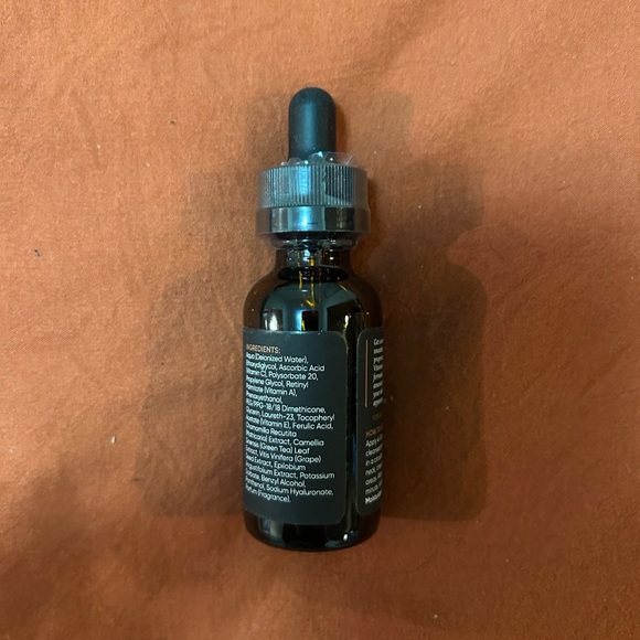 Buttah Vitamin C Serum - Picture 2 of 3